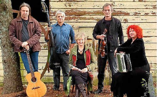 Wheelers and Dealers will perform in Gympie. Wheelers and Dealers will perform in Gympie.